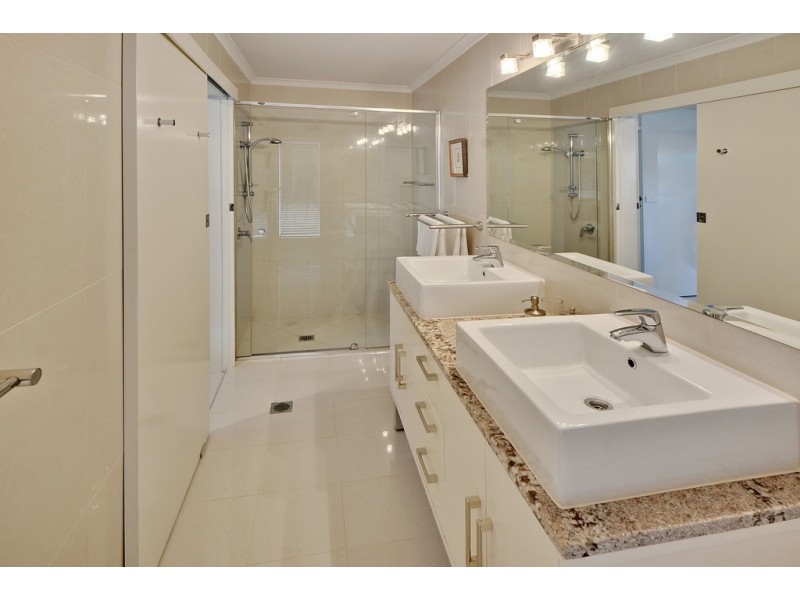 8 Beachside Court, Shelly Beach QLD 4551