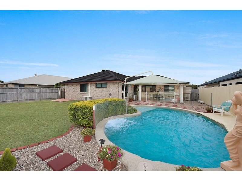 22 Lang Street, Pelican Waters QLD 4551