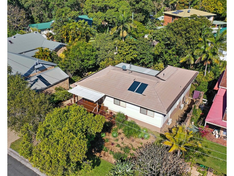 4 Lawley Street, Dicky Beach QLD 4551