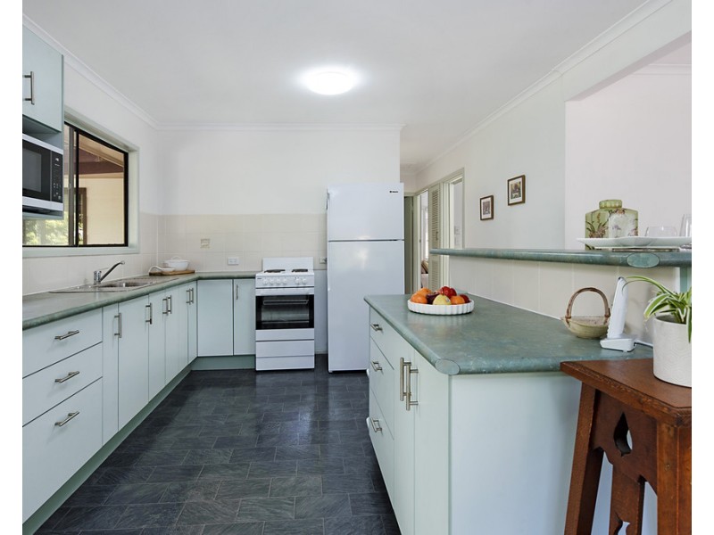 4 Lawley Street, Dicky Beach QLD 4551