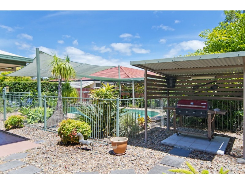 17 Edwardson Drive, Pelican Waters QLD 4551