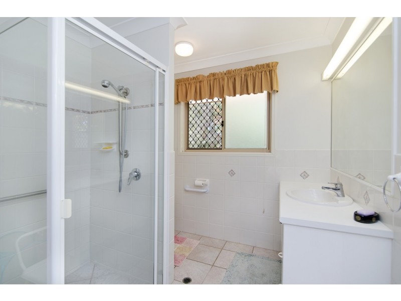 17 Edwardson Drive, Pelican Waters QLD 4551