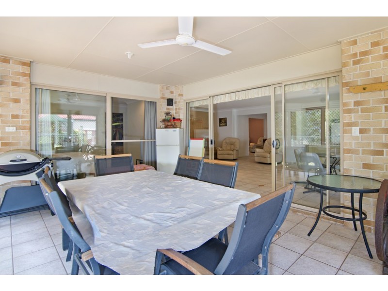 17 Edwardson Drive, Pelican Waters QLD 4551