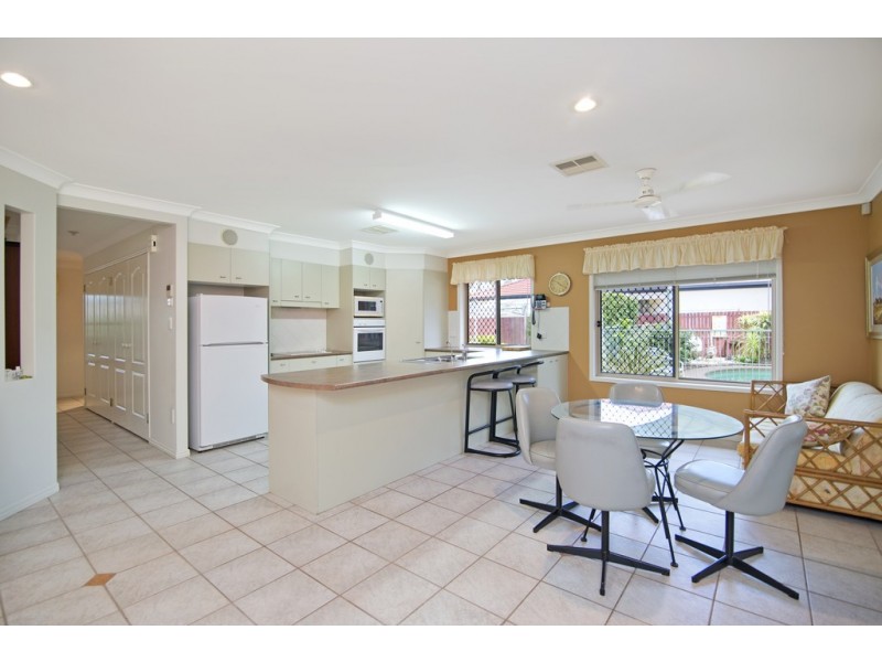 17 Edwardson Drive, Pelican Waters QLD 4551