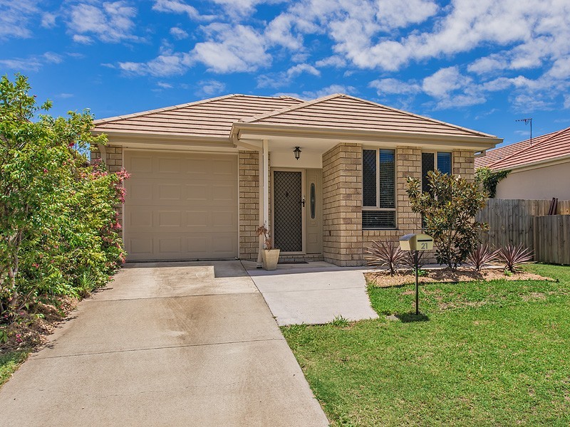 21 Barrine Crescent, Caloundra West QLD 4551