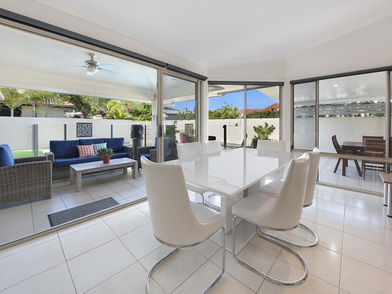 5 Campbellville Circuit, Pelican Waters QLD 4551