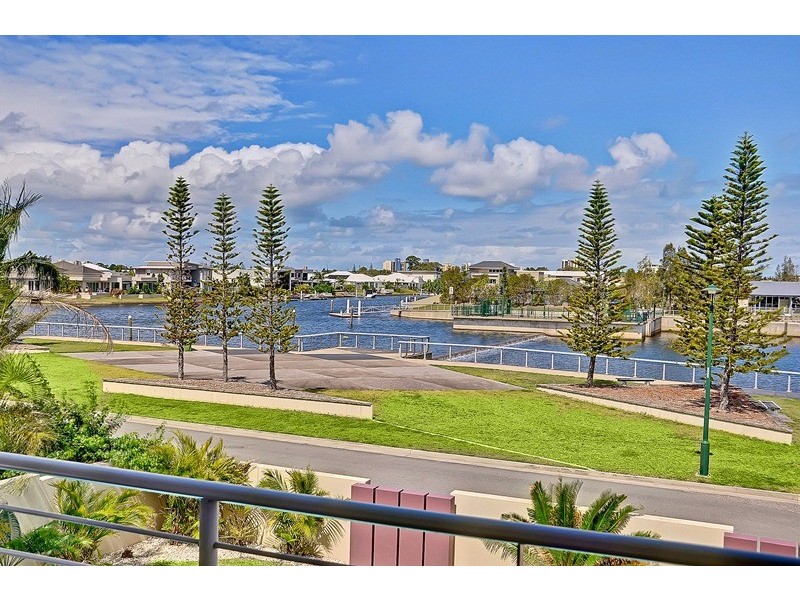 20 Artunga Place, Pelican Waters QLD 4551
