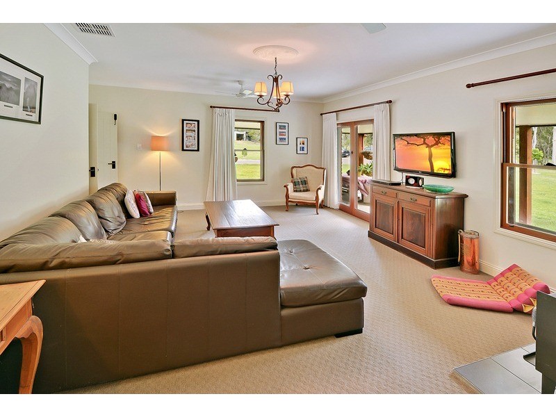 38 Amigh Road, Landsborough QLD 4550