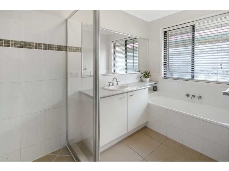 29 Discovery Drive, Little Mountain QLD 4551