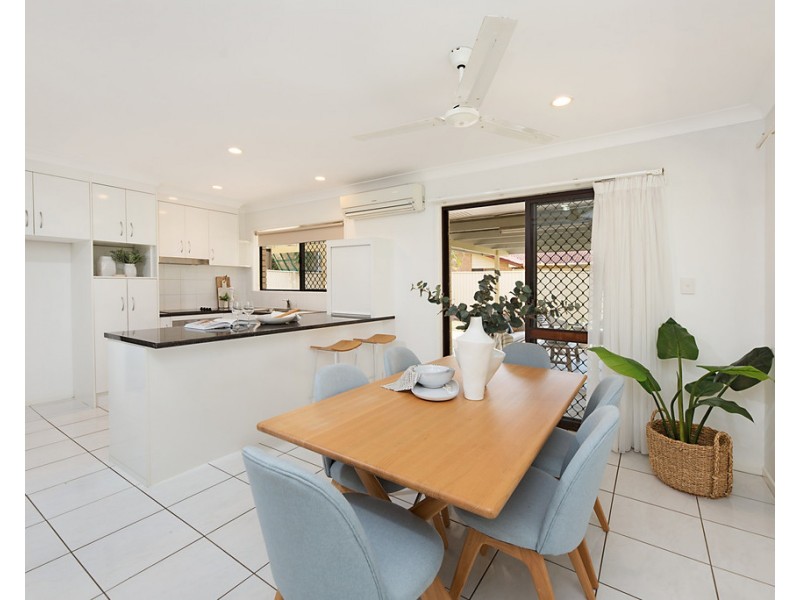 1 Cunningham Court, Golden Beach QLD 4551