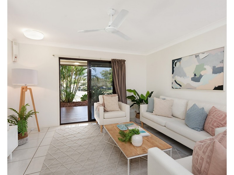 1 Cunningham Court, Golden Beach QLD 4551