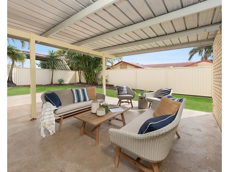 1 Cunningham Court, Golden Beach QLD 4551