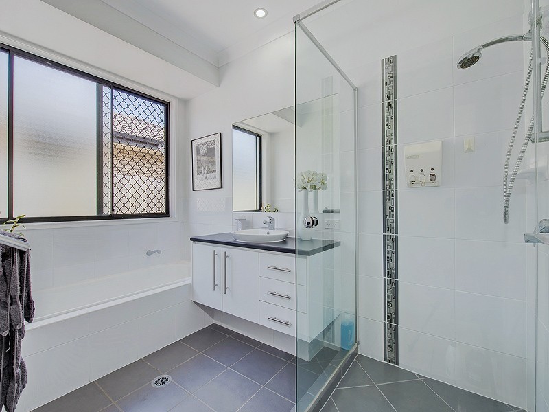 10 Gairdner Street, Caloundra West QLD 4551