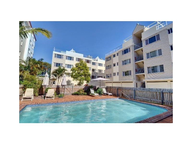 Unit 1/101 Golden Beach Esplanade, Golden Beach QLD 4551
