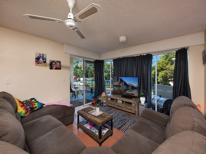 Unit 1/101 Golden Beach Esplanade, Golden Beach QLD 4551