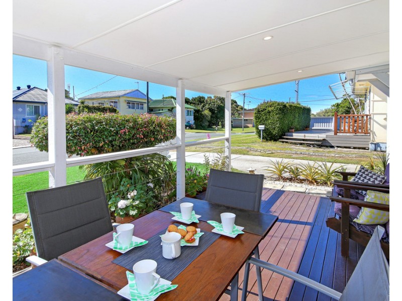 10 Wills Avenue, Golden Beach QLD 4551