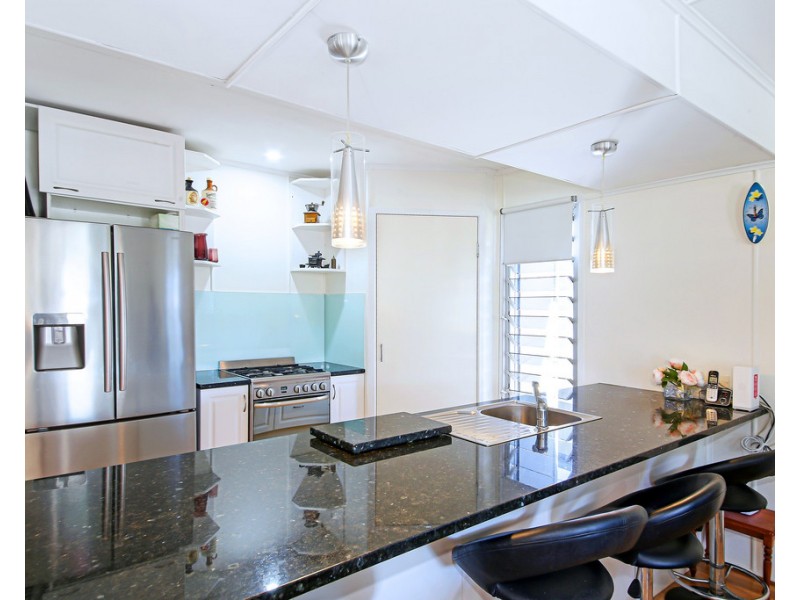 10 Wills Avenue, Golden Beach QLD 4551