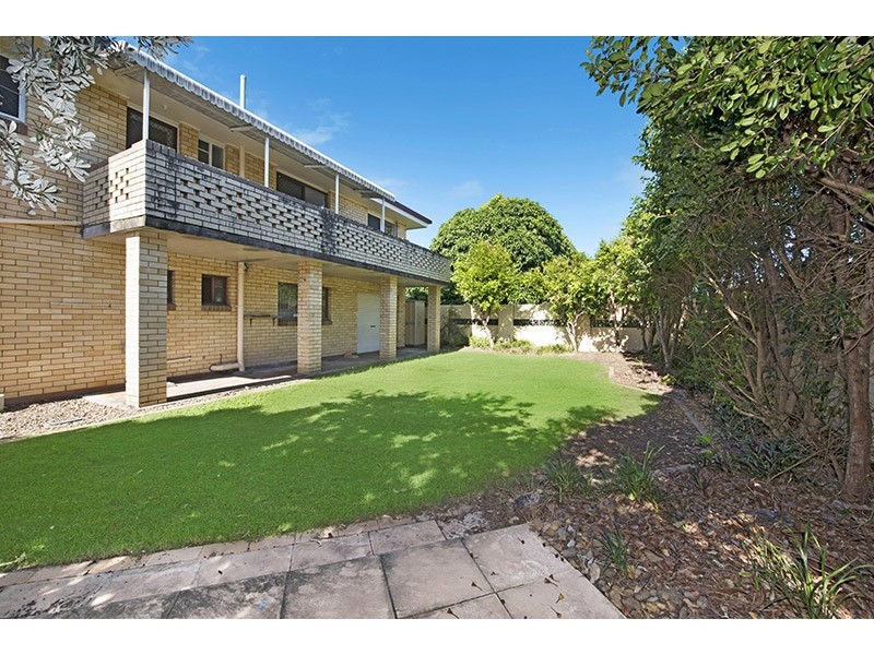 4 Theresa Street, Golden Beach QLD 4551
