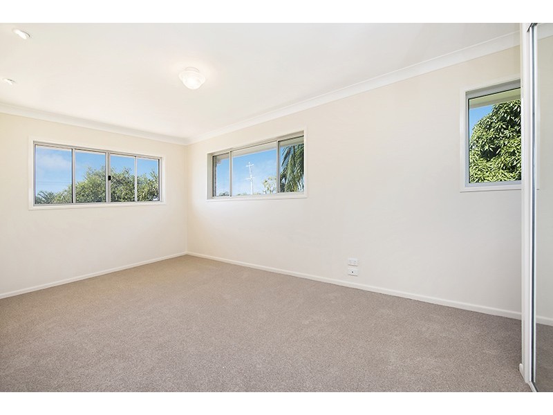 4 Theresa Street, Golden Beach QLD 4551
