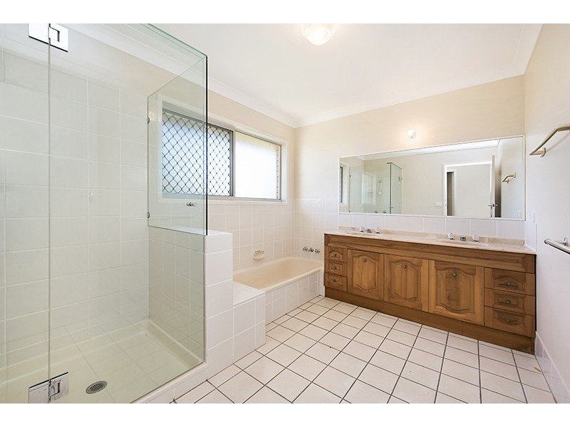 4 Theresa Street, Golden Beach QLD 4551