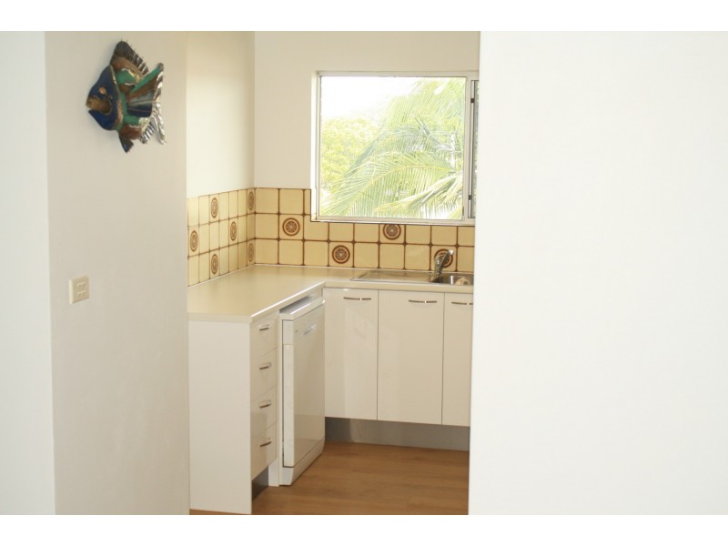 Unit 5/4 Oxley Street, Golden Beach QLD 4551