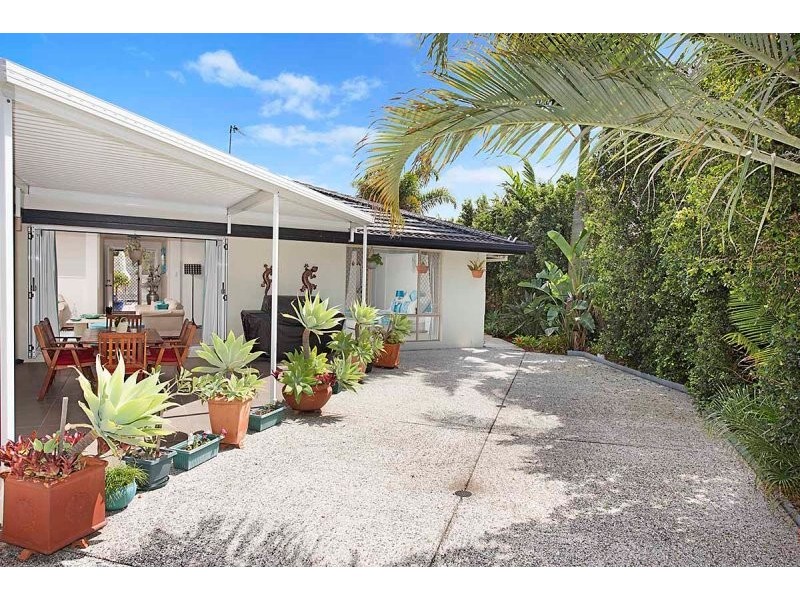 2 Archer Court, Pelican Waters QLD 4551