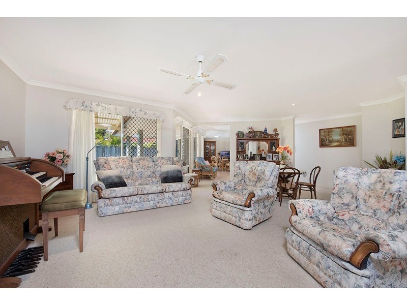 43 Kalowendha Avenue, Pelican Waters QLD 4551