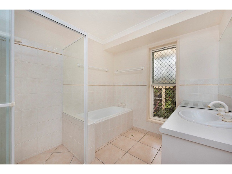 43 Kalowendha Avenue, Pelican Waters QLD 4551