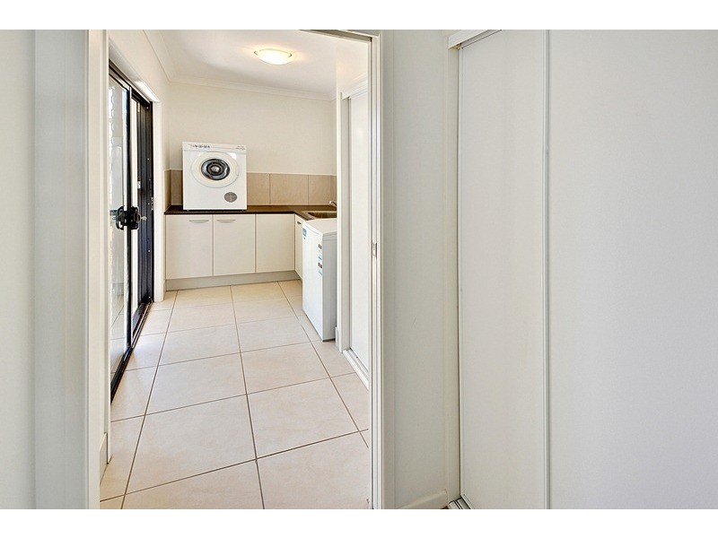 6 Melos Place, Kawana Island QLD 4575