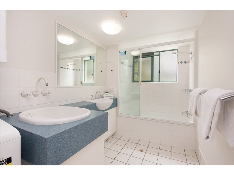Unit 8/14 Bulcock Beach Esplanade, Caloundra QLD 4551