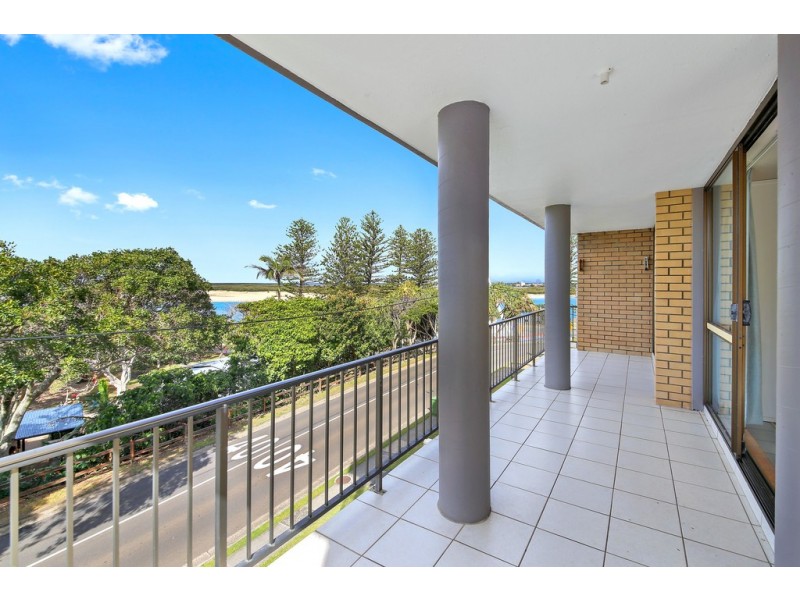Unit 3/19 Bulcock Beach Esplanade, Caloundra QLD 4551