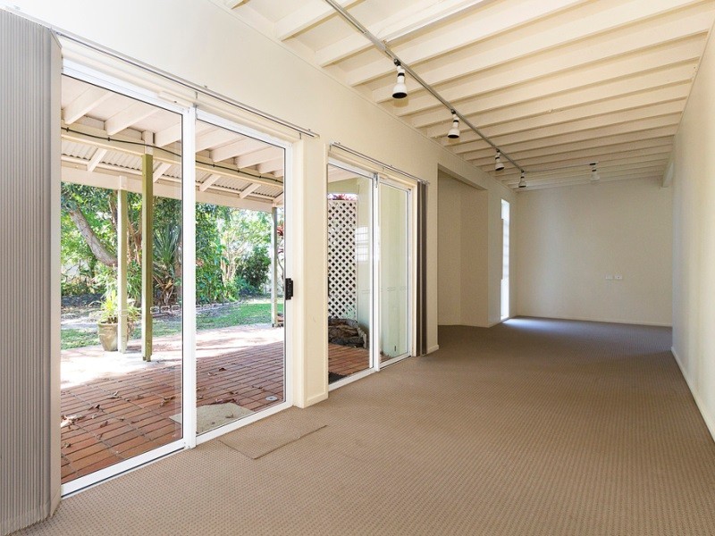 17 King Street, Shelly Beach QLD 4551