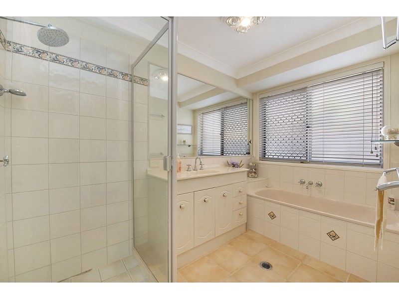 6 Carr Place, Pelican Waters QLD 4551