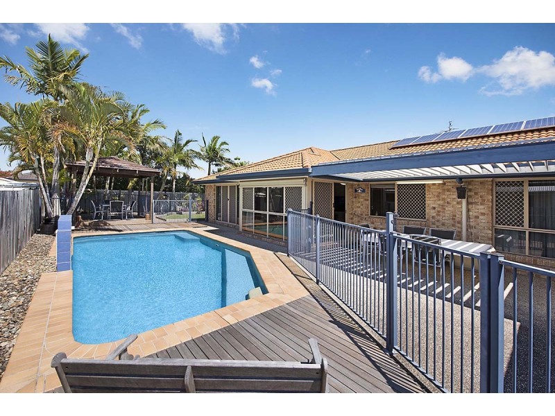 6 Carr Place, Pelican Waters QLD 4551