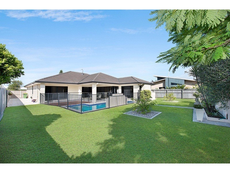 14 Oxford Parade, Pelican Waters QLD 4551