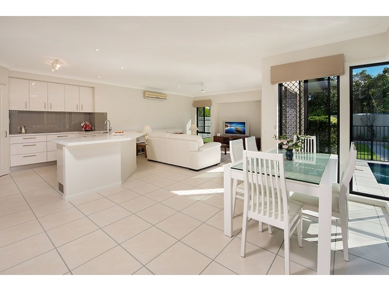 14 Oxford Parade, Pelican Waters QLD 4551