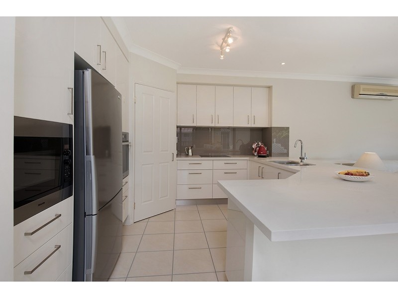 14 Oxford Parade, Pelican Waters QLD 4551