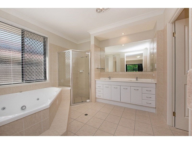 14 Oxford Parade, Pelican Waters QLD 4551