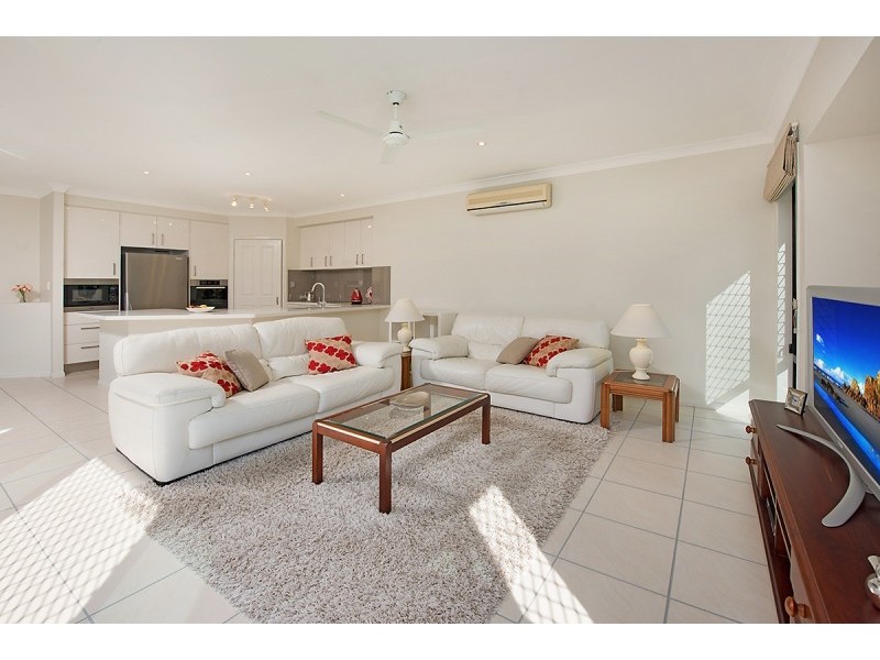 14 Oxford Parade, Pelican Waters QLD 4551