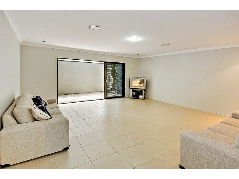 1 Lawley Street, Dicky Beach QLD 4551