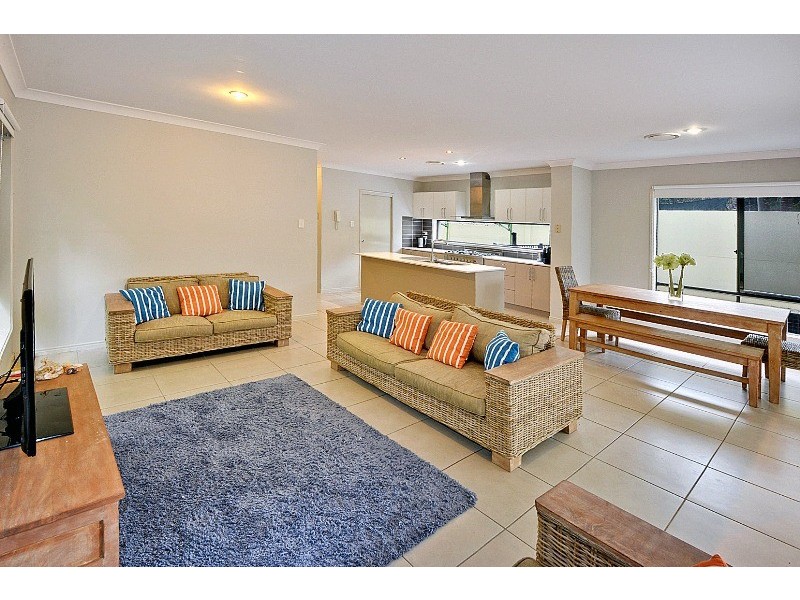 1 Lawley Street, Dicky Beach QLD 4551