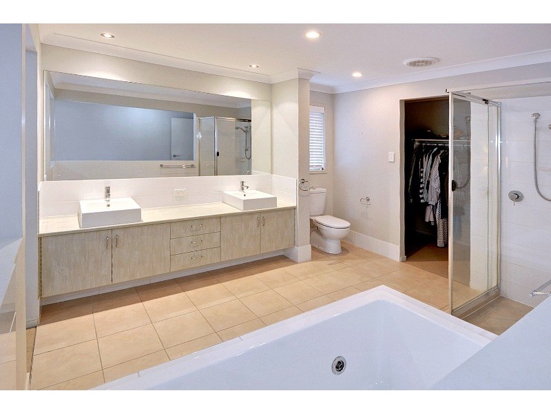 1 Lawley Street, Dicky Beach QLD 4551