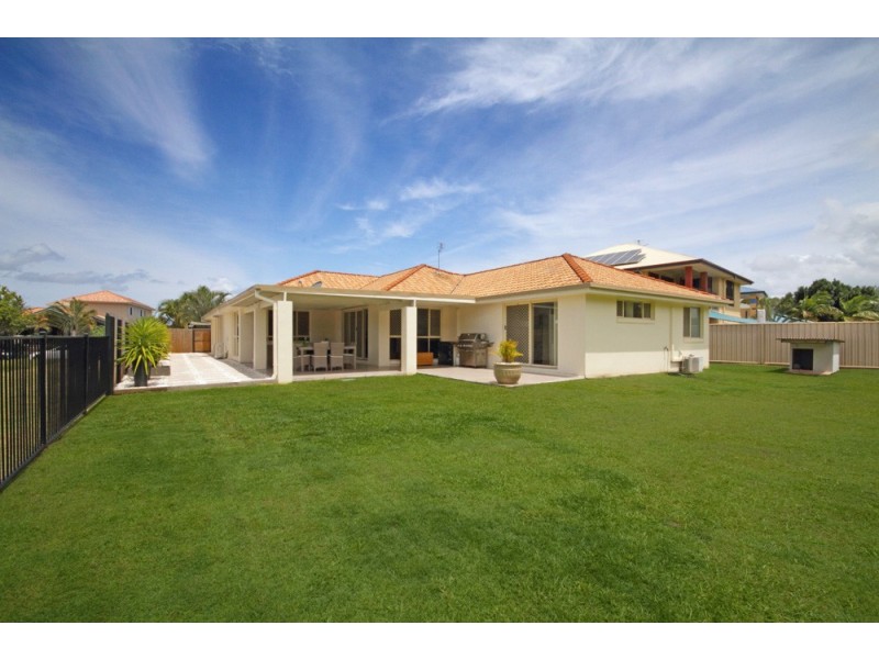 6 Webb Ellis Court, Pelican Waters QLD 4551