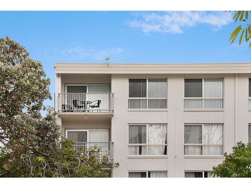 Unit 7 ‘Bukartilla’ 5 Orvieto Terrace, Kings Beach QLD 4551