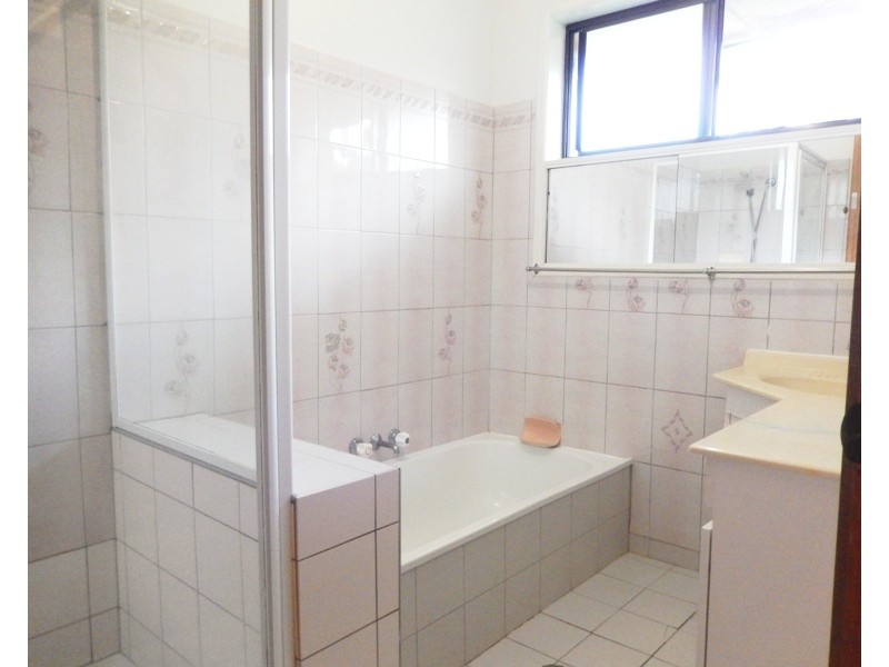 Unit 2/4 Fairlie Cres, Moffat Beach QLD 4551