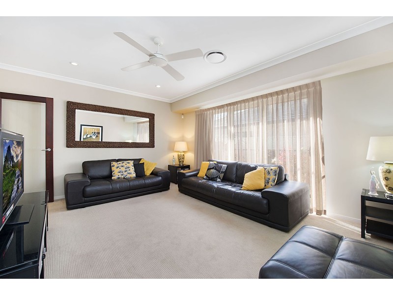 13 North Point Crescent, Pelican Waters QLD 4551