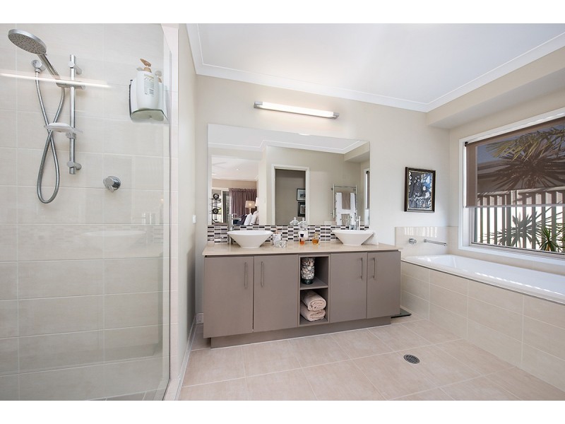 13 North Point Crescent, Pelican Waters QLD 4551