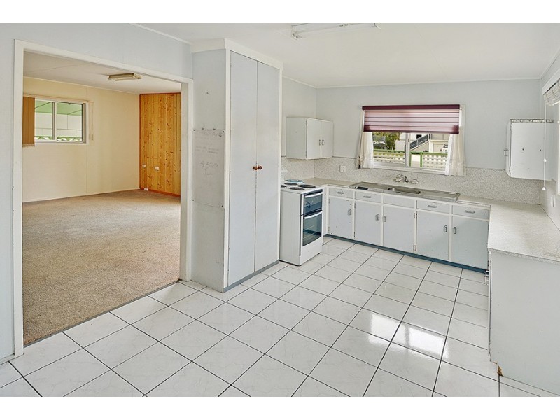 60 Coronation Avenue, Golden Beach QLD 4551