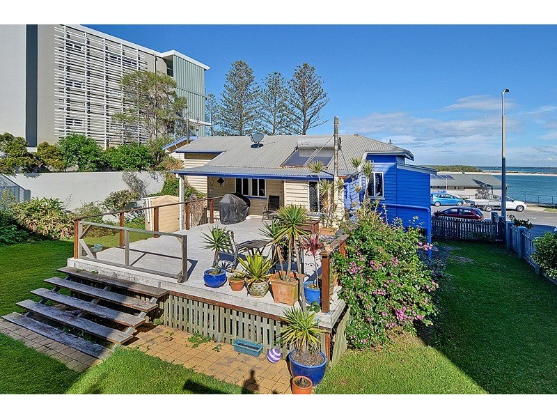 31 Bulcock Beach Esplanade, Caloundra QLD 4551