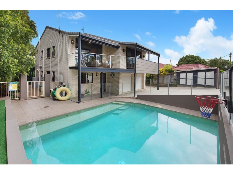 6 Carlton Avenue, Moffat Beach QLD 4551